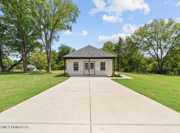 43 Mockingbird Road, Byhalia, MS 38611