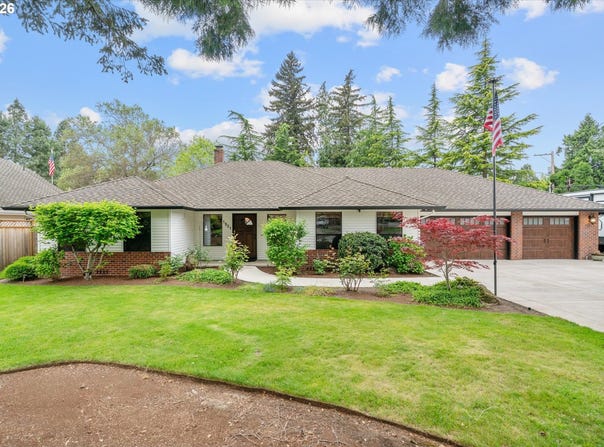 1921 SE DOUGLAS Pl, Gresham, OR 97080