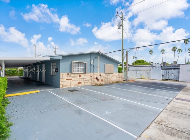 25 W 26th St, Hialeah, FL 33010