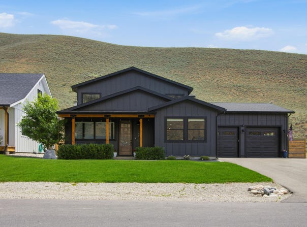 147 Cowcatcher Loop, Bellevue, ID 83313