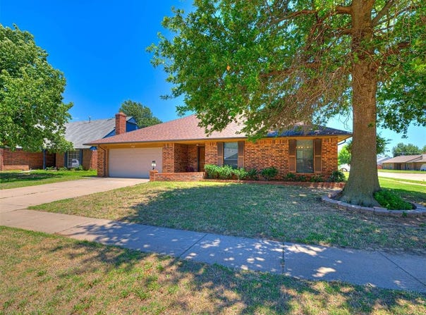 700 N Briarcliff Drive, Moore, OK 73170