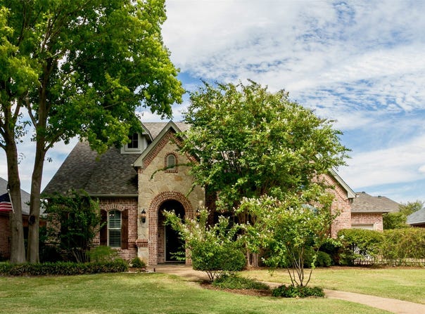 13825 E Riviera Drive, Fort Worth, TX 76028