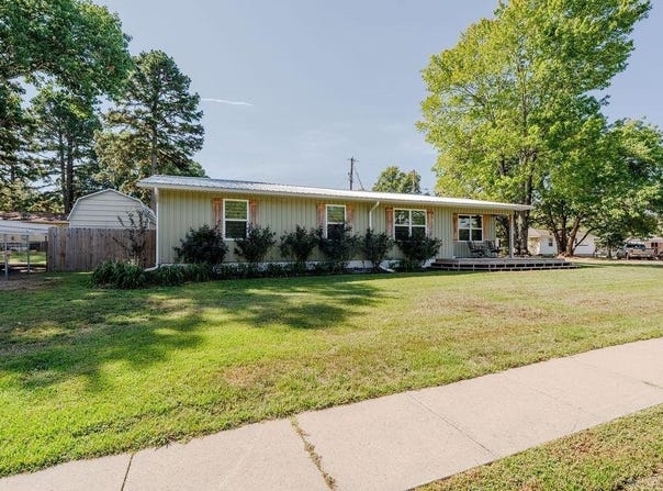 1419 W Front Street, Heber Springs, AR 72543