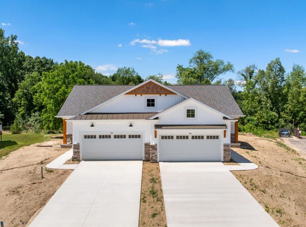 808 Joyce Lane, St. Johns, MI 48879