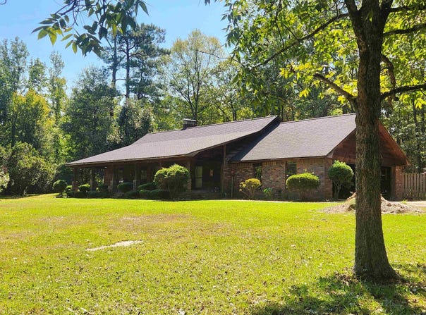 9410 Jimbert Dr, Pine Bluff, AR 71603