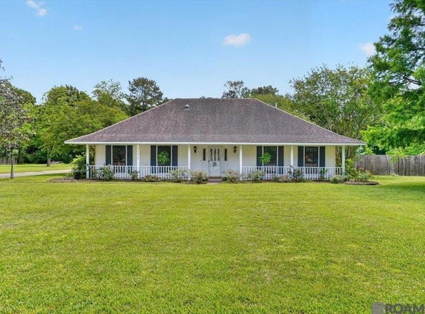 12016 Willowmore Dr, Baker, LA 70714
