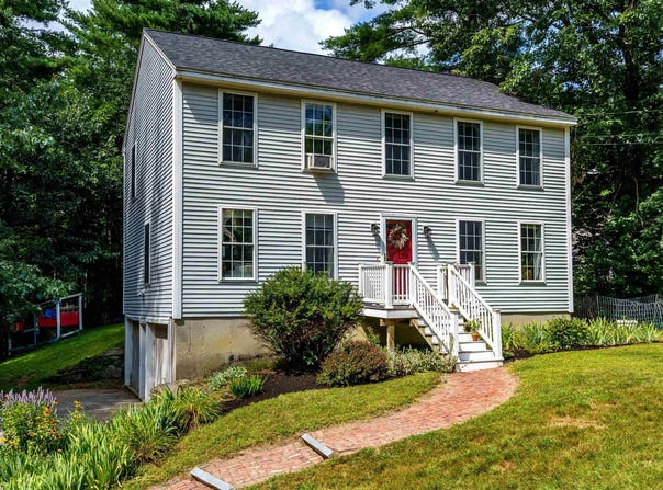 37 Tamarack Road, Lee, NH 03861