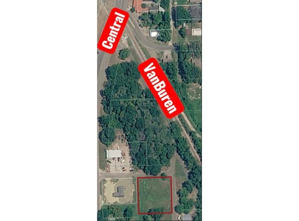 1 SE Tyler St, Idabel, OK 74745