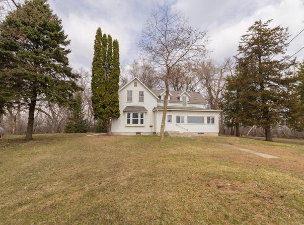 16827 Walden Avenue, Hutchinson, MN 55350