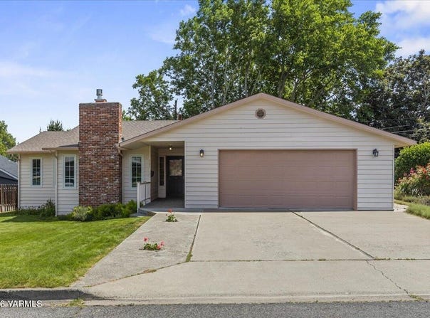 305 N 37th Ave, Yakima, WA 98902