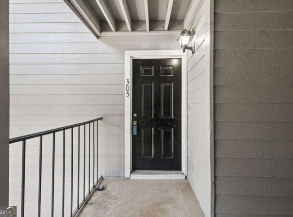305 Granville Court, Atlanta, GA 30328
