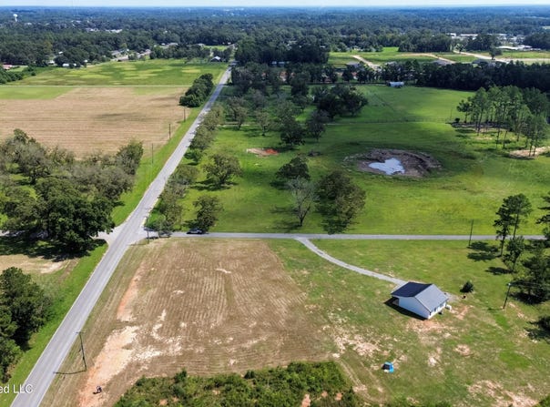 Nsn Fig Farm Road, Lucedale, MS 39452