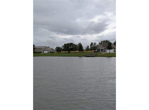 24496 Pleasant Valley Road, Wellsville, KS 66092