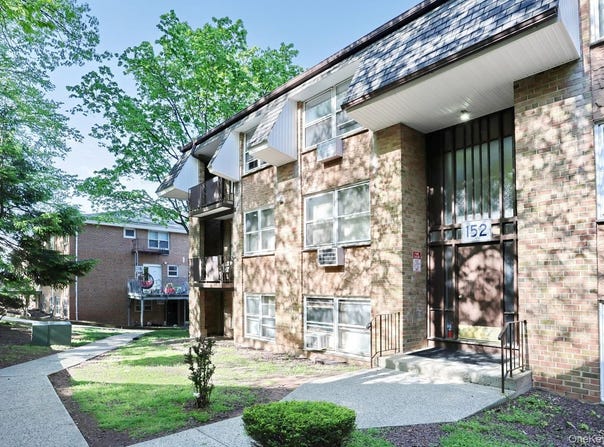 152 Kearsing Parkway, Monsey, NY 10952