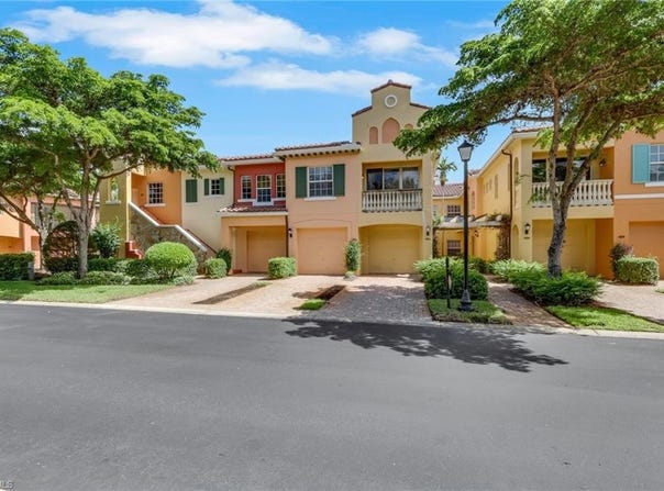 8524 Via Lungomare Cir, ESTERO, FL 33928
