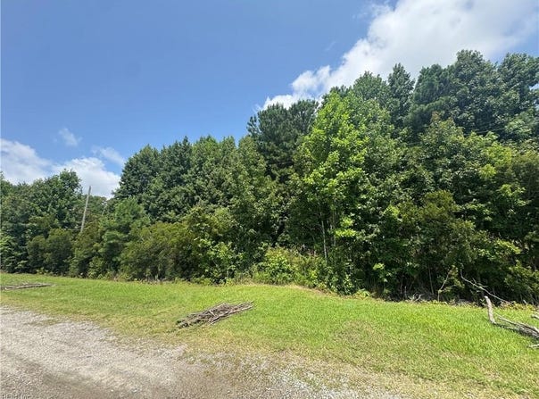 144 Glenwood Drive, Moyock, NC 27958