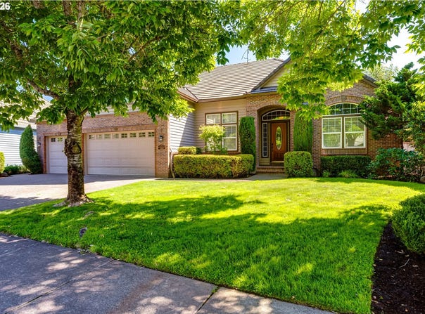 3473 RIVERPLACE Dr, Eugene, OR 97401