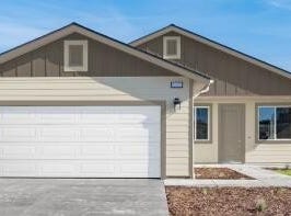 222 Kaweah St, Woodlake, CA 93286