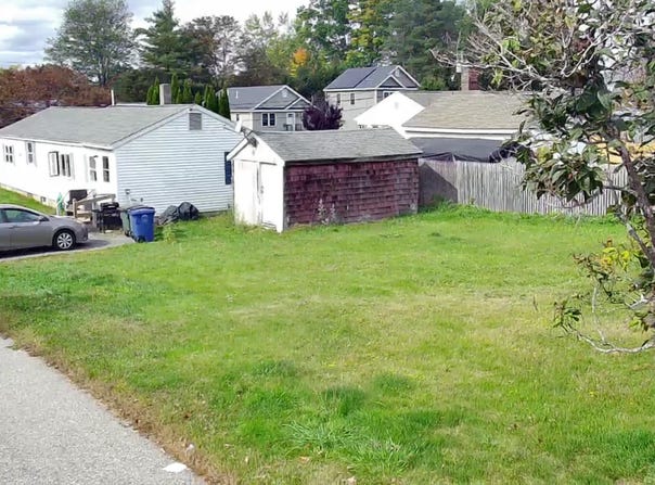 160 W Pleasant Street, Westbrook, ME 04092