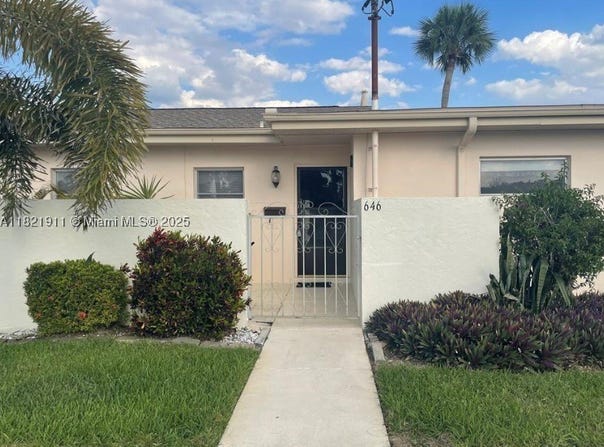 646 Joel, Lehigh Acres, FL 33936