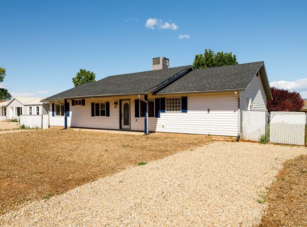 624 S HILLSIDE Dr, Kanab, UT 84741