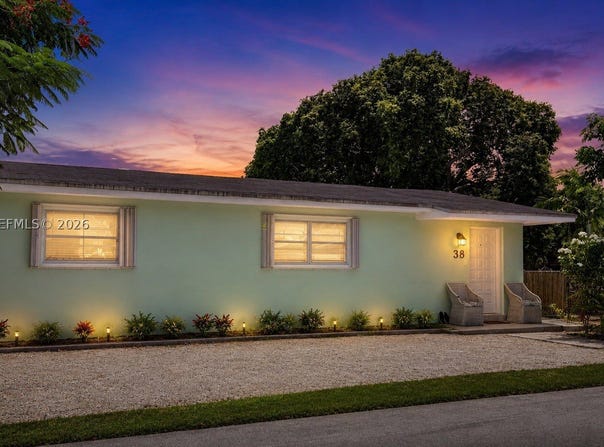 38 Silver Springs Dr, Key Largo, FL 33037