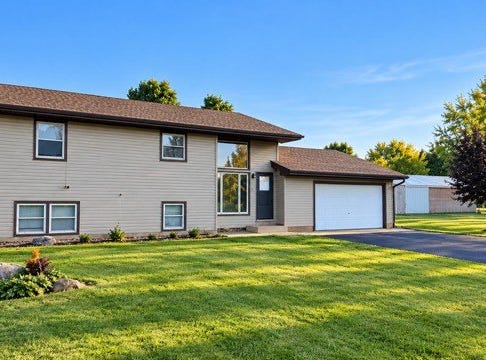 2347 N 45th Road, Leland, IL 60531