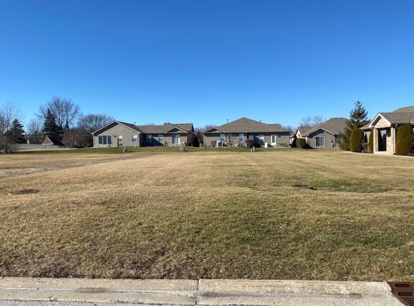 916 Lange Avenue, Beecher, IL 60401