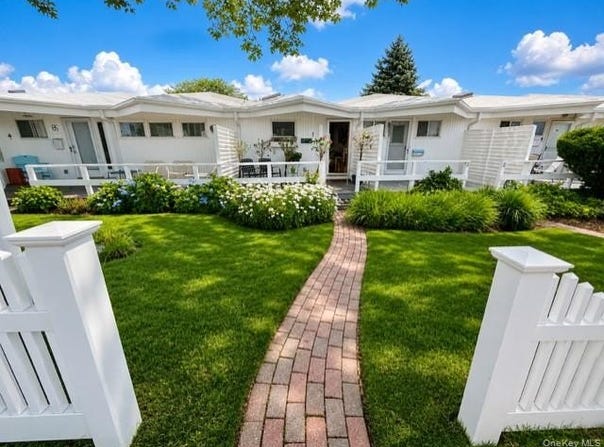35 Library Avenue, Westhampton Beach, NY 11978