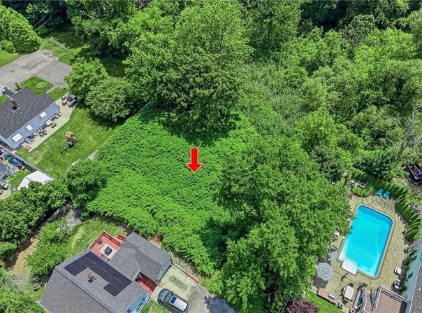 Hemlock Drive, Johnston, RI 02919