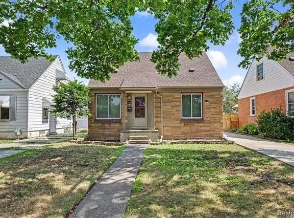 3429 Croissant Street, Dearborn, MI 48124