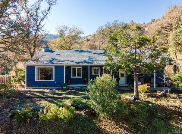 210 Bourbon Lane, Ukiah, CA 95482