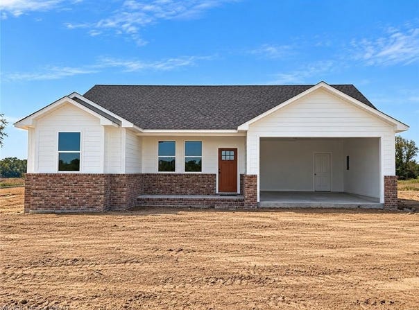 133 Countryside WY, Pocola, OK 74902