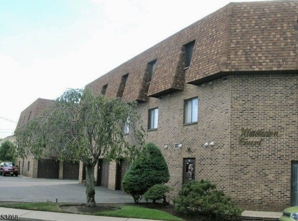 825 Riverside Ave, Lyndhurst Twp., NJ 07071-3046