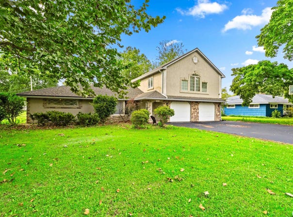 3302 E CEDAR HILLS Drive, Chillicothe, IL 61523-9557