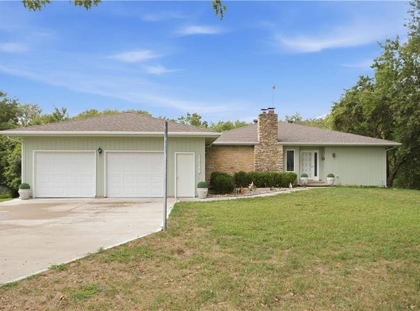 28140 Hospital Drive, Paola, KS 66071