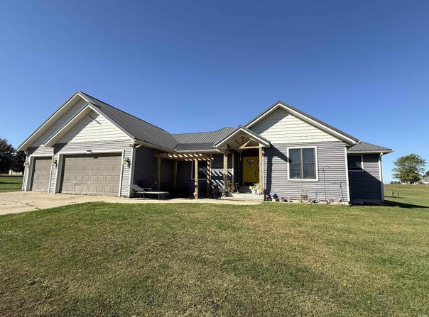 1400 N 200 E, Lagrange, IN 46761