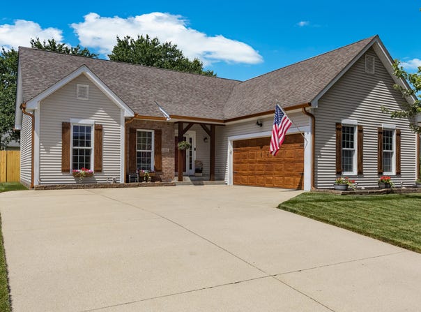 5926 Regency Drive, Columbus, IN 47203