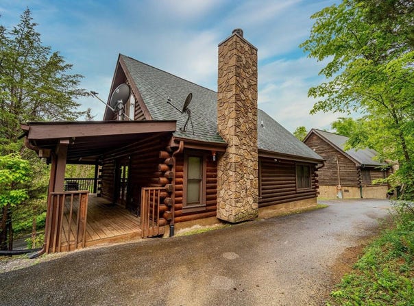 1134 Carroll Hill Lane, Sevierville, TN 37876