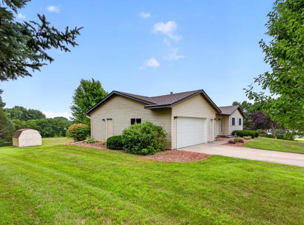 524 10th Avenue SE, Byron, MN 55920