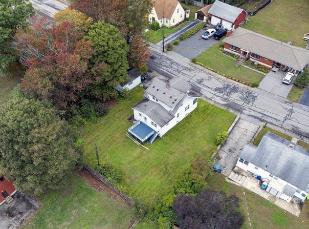 36 Upland Ave, Webster, MA 01570