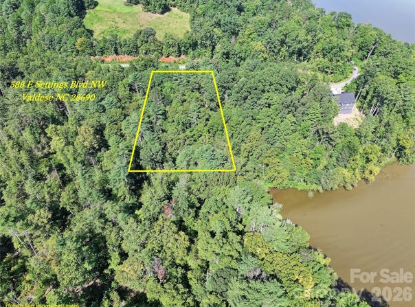588 E Settings Boulevard NW, Valdese, NC 28690