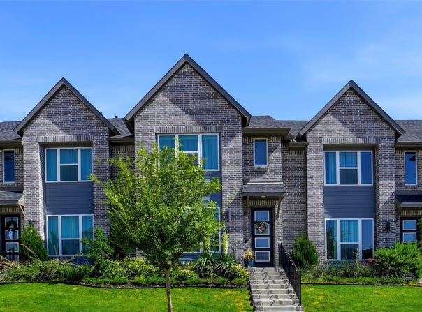 1085 Carnation Drive, Crowley, TX 76036