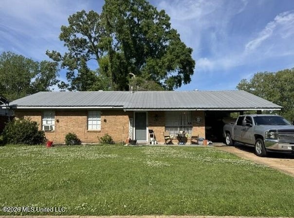 121 Oakhill Drive, Natchez, MS 39120