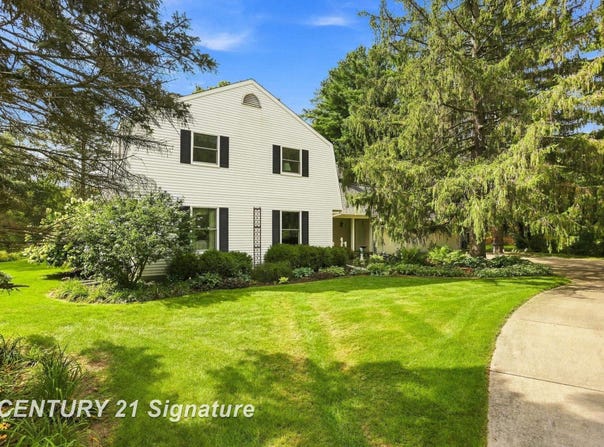 5566 Baker Road, Bridgeport, MI 48722