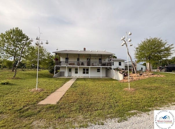 10496 Soles Road, Windsor, MO 65360
