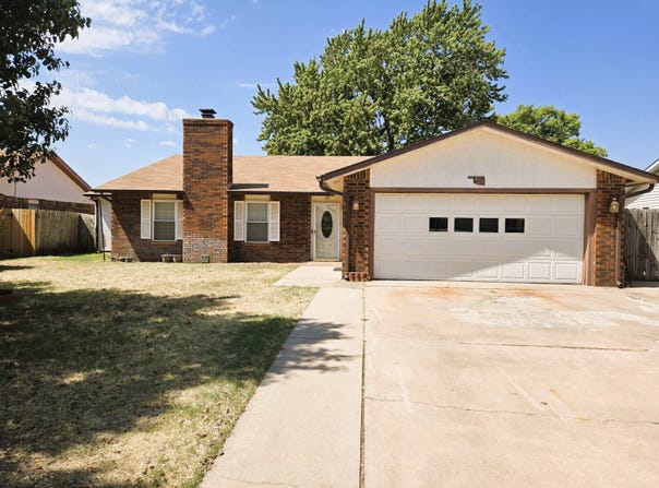 414 Greg St, Enid, OK 73703-0000