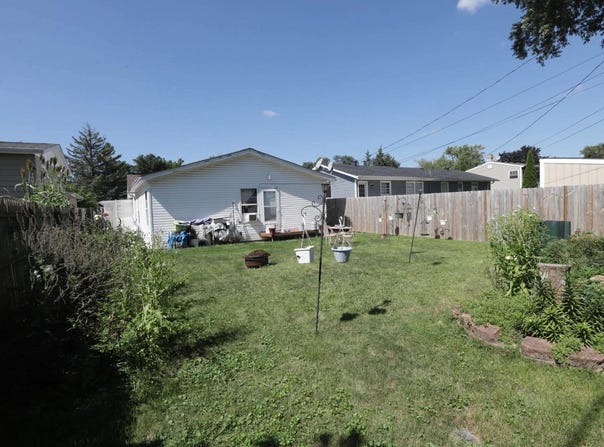 1505 Juneway Terrace, Round Lake Beach, IL 60073