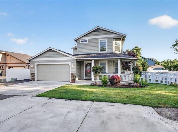 207 Maxwell Place, Central Point, OR 97502