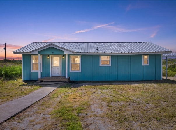 128 Blackhawk Drive, Sandia, TX 78383